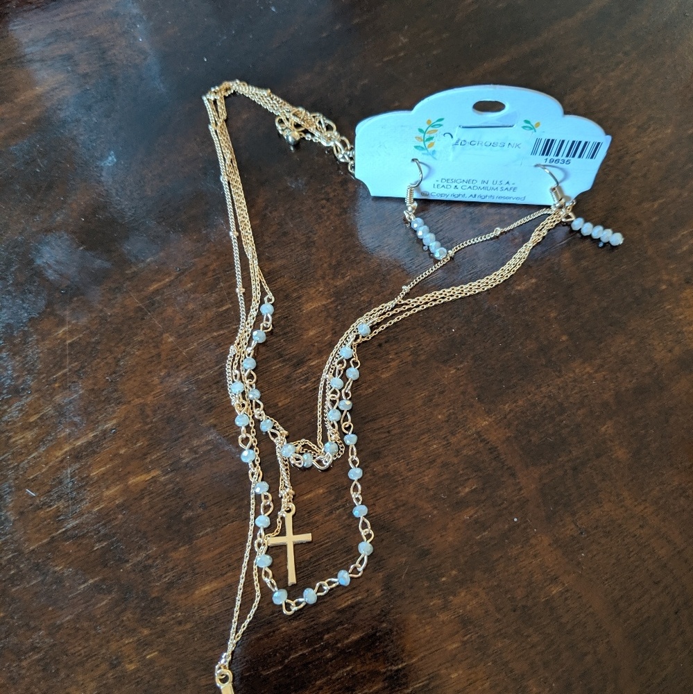 Bead/ cross necklace